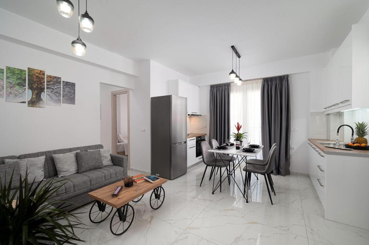 Amersa Luxury Apartment Heraklion  Bagian luar foto