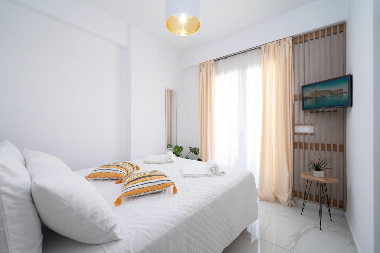 Amersa Luxury Apartment Heraklion  Bagian luar foto